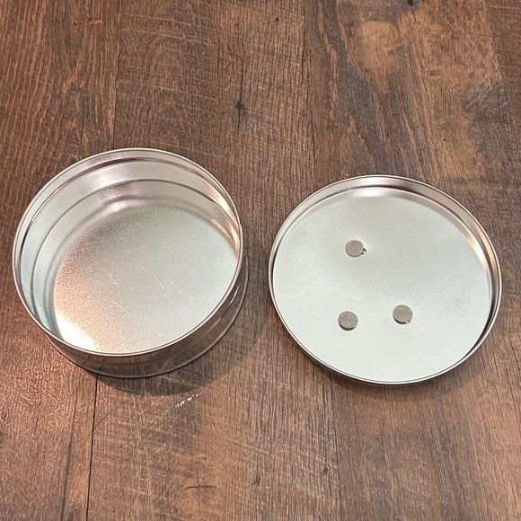 Vintage Metzke Pewter Embossed Horse Equestrian Tin‎ Trinket Round Lidded Horses - Picture 3 of 6